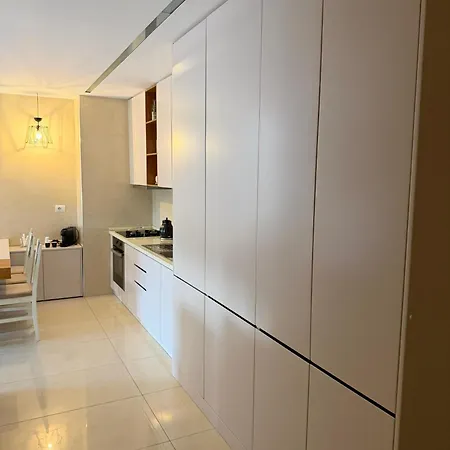 Grand Europa Luxury * Velipojë